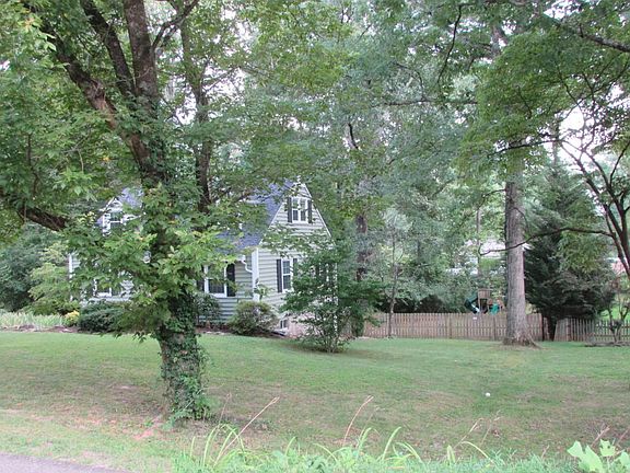 5th image of 4402 Barbara Dr