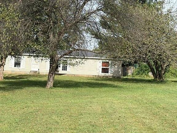 3rd image of 3702 E Lake Rd #28-W