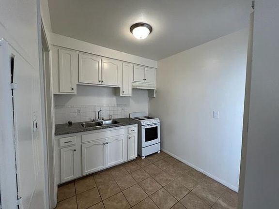 4th image of 10749 New Haven St Unit 23