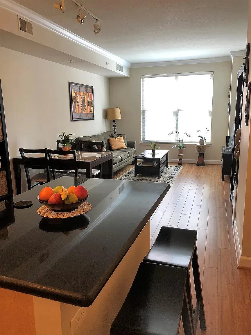 1 bed, 686 sqft, $2,895 — Photo 2