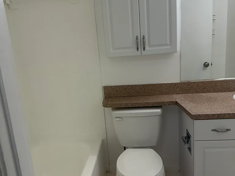 6310 Newtown Cir #B5 — Photo 8