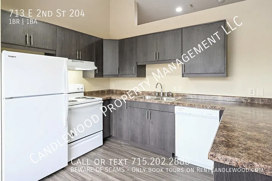 Historic, Unique, Timeless! 1 Bedroom Available November 1st! — Photo 4