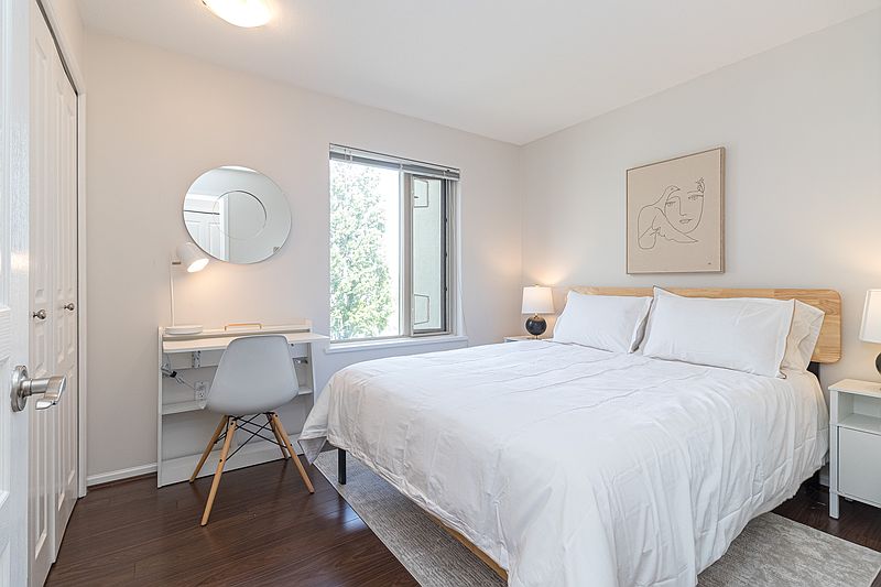 Victoria Apartment for rent - 2 Bedrooms — photo 18