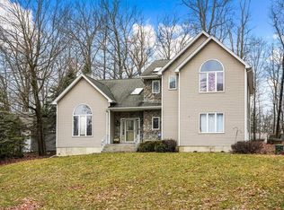 9 Davidge Rd, Middletown, NY 10940