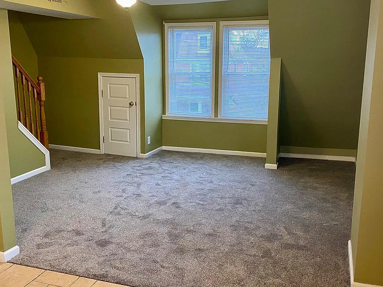2223 Noble St — Photo 6