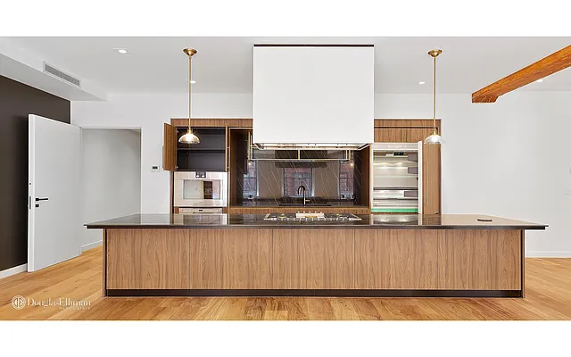 Rented by Douglas Elliman | media 33