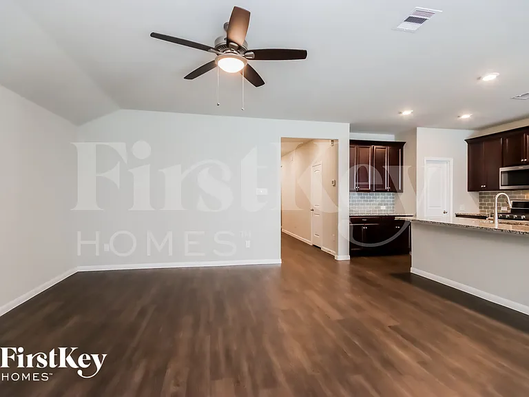 4606 Wildflower Way — Photo 4