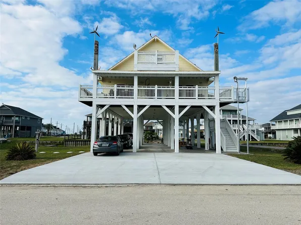 2599 Breaker Dr, Crystal Beach, TX 77650