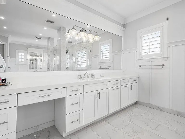 2100 Notre Dame Dr — Photo 38
