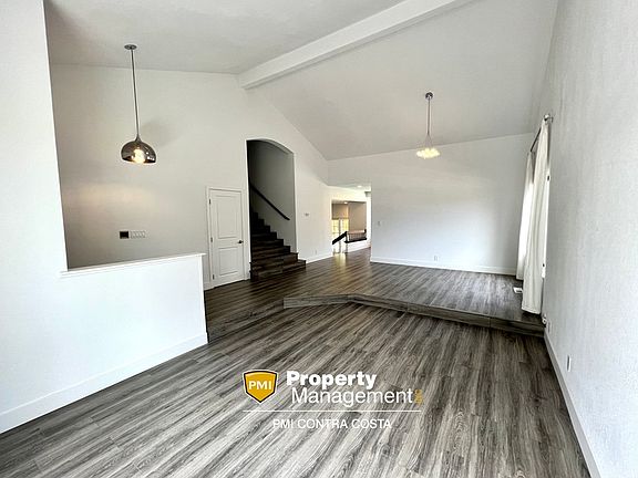 4th image of 2229 Lake Oaks Ct