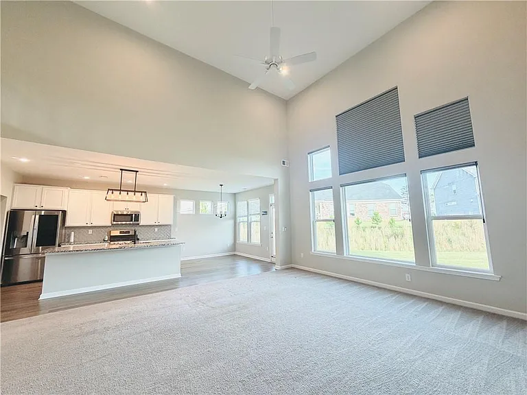 607 Michigan Cir — Photo 3