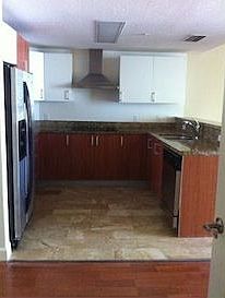 3rd image of 170 SE 14th St APT 2506
