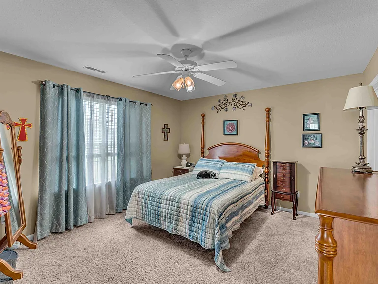 2628 Sawgrass Dr — Photo 32