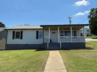 614 W 7th Ave, Lenoir City, TN 37771