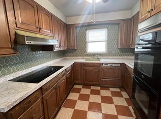 2292 Ashurst Rd #2, Cleveland, OH 44118