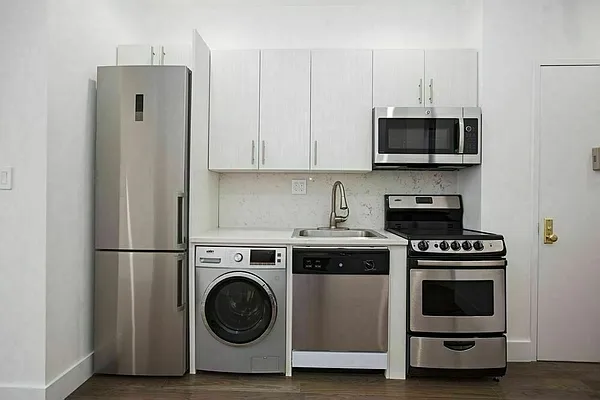 Rented by REAL New York | media 17