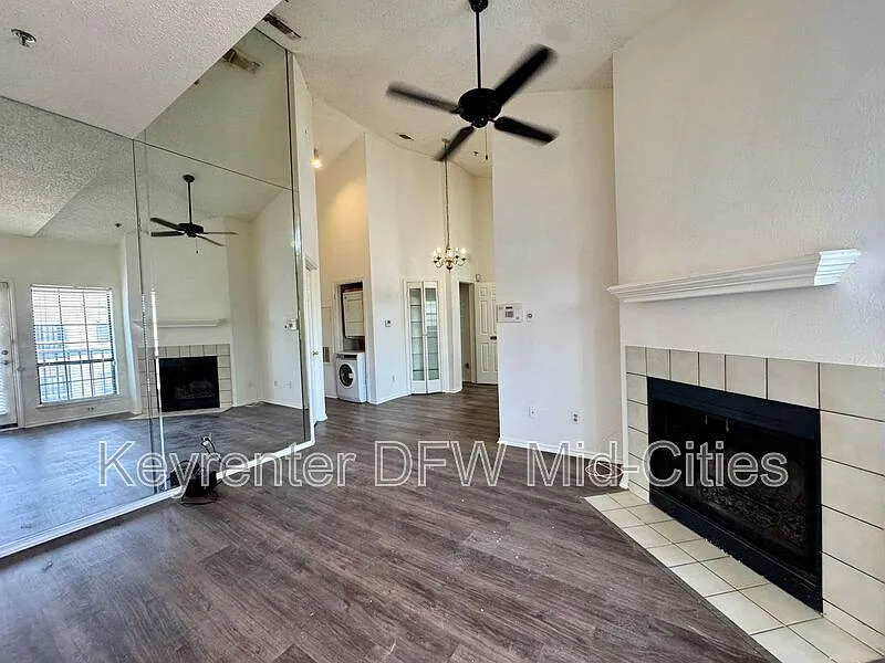 2 bed, 2.0 bath, 840 sqft, $1,750 — Photo 3