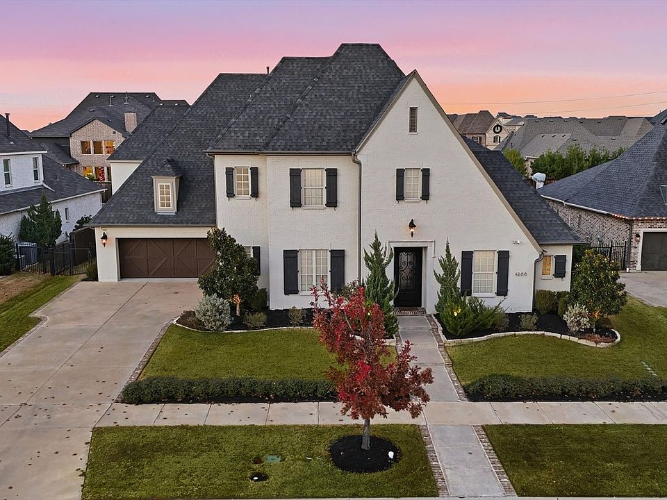 1st image of 4266 Longwood Dr