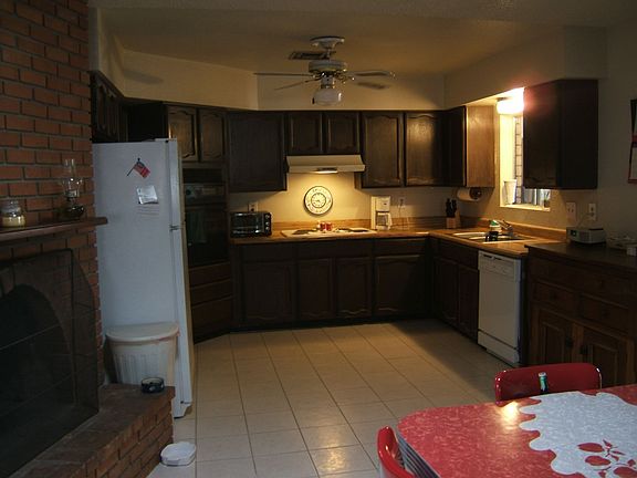 Large Kitchen with Eat in Area