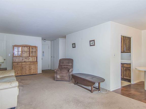 5th image of 17501 Hillside Ave #5C
