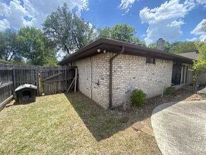 4th image of 937 Clear Springs Dr