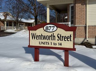 877 Wentworth St #6, Peterborough, ON K9J8R7