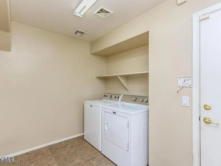 1705 E Coconino Dr — Photo 20