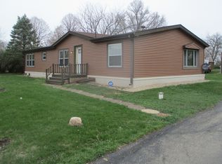 2912 E 11th Rd, Ottawa, IL 61350