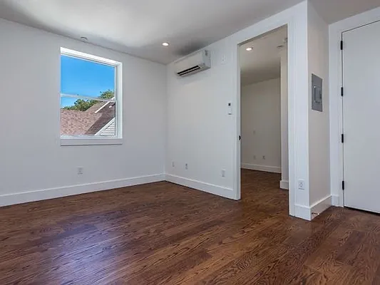 Rented by EXR | media 14