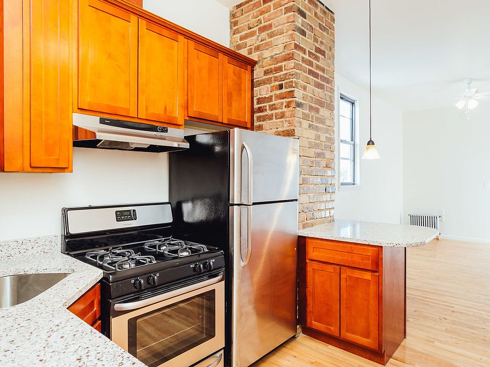 1st image of 179 Hopkins St APT 4L