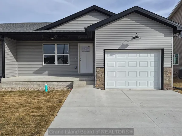 1423 Peach St, Grand Island, NE 68801