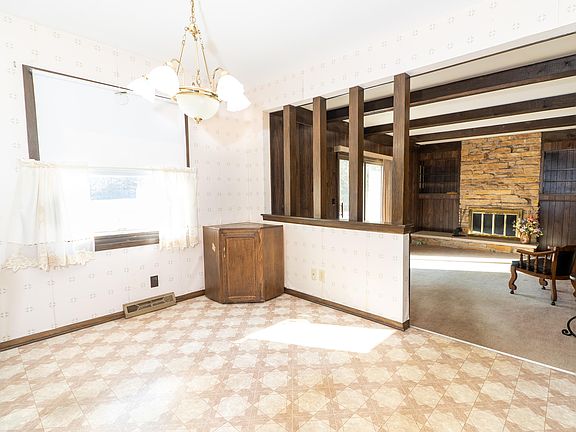 5th image of 6103 W Silver Brook Ln