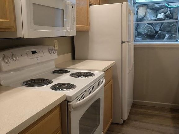 4th image of 4300 NE 55th St APT 1
