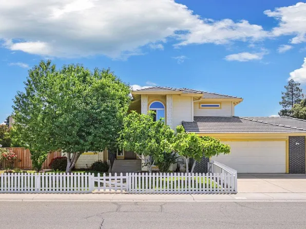 349 Sparrow Dr, Galt, CA 95632