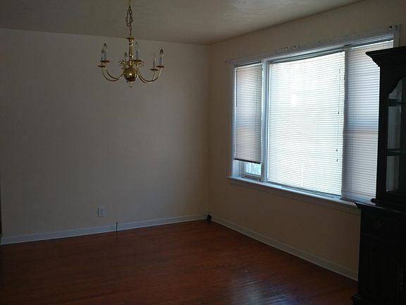 5th image of 83 Xx Elmore Ave