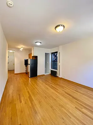 Rented by Waverly Realty Associates | media 16