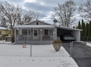 2202 Brady Ave, Burton, MI 48529