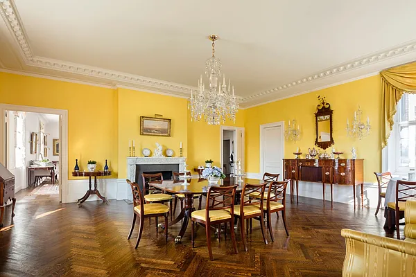 Sold by Sotheby's International Realty | media 2