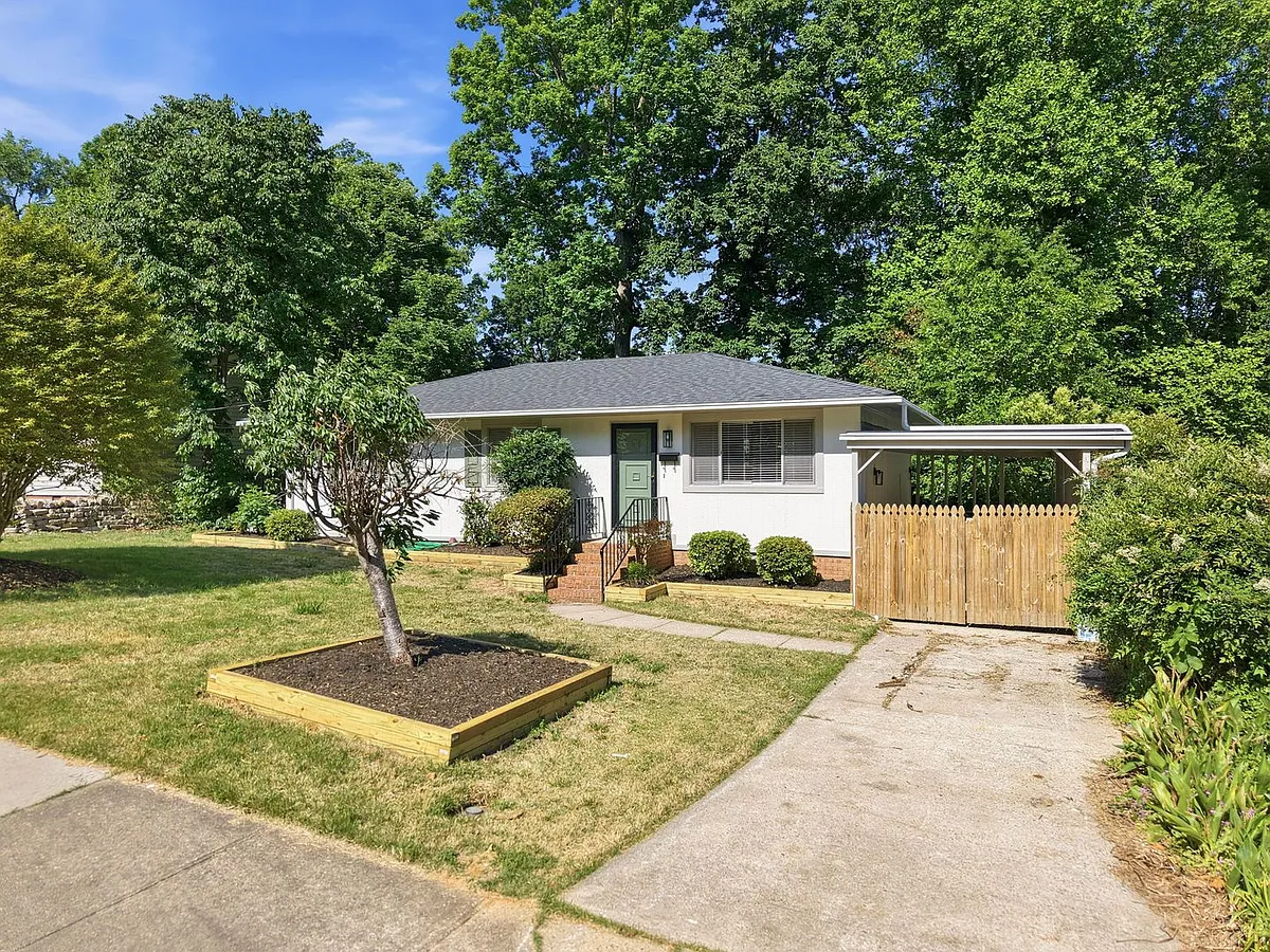 Building Photo - 1129 Marlborough Rd