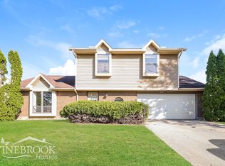 6807 Shull Rd, Huber Heights, OH 45424