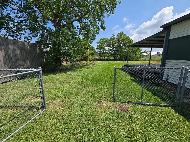 475 Rachal Ave — Photo 15