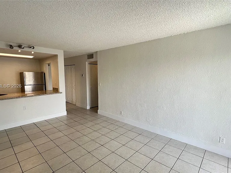4550 NW 9th St #817E — Photo 4