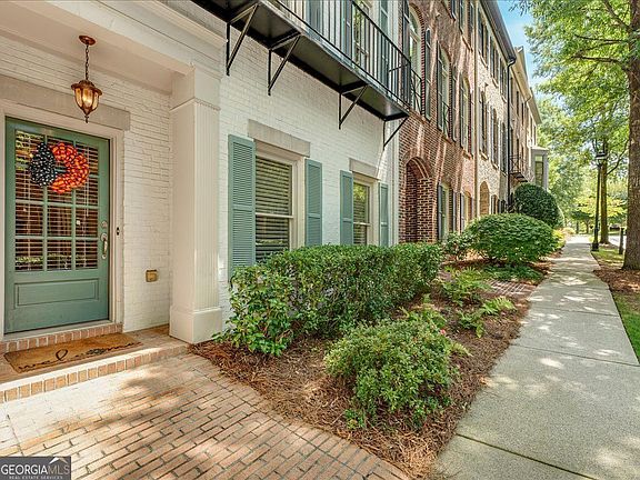 3rd image of 148 W Ridge Way