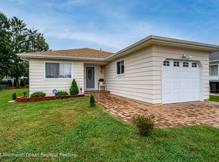 5 Palmetto Poin, Toms River, NJ 08757
