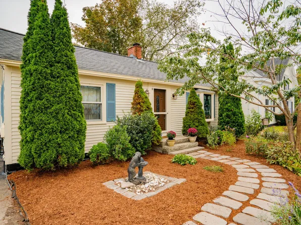43 Maple Street, Saco, ME 04072