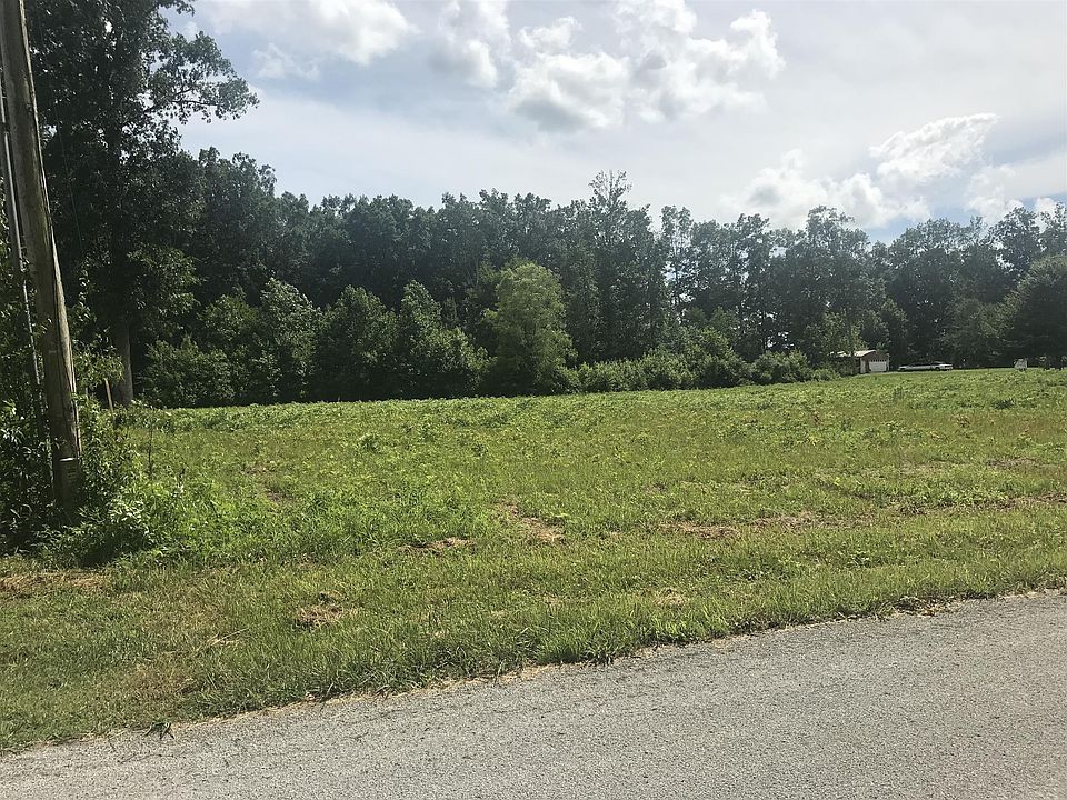 2nd image of 0 Robert E Lee Dr Lot 5