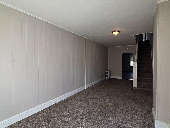 3rd image of 510 Maple St