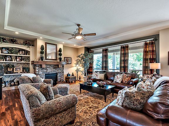 3rd image of 2219 W Dublin Dr