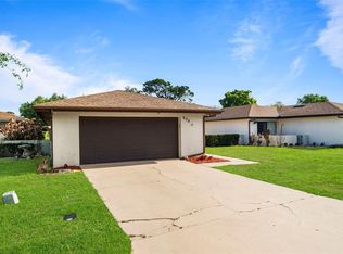 606 Turnberry Ct, Winter Haven, FL 33884