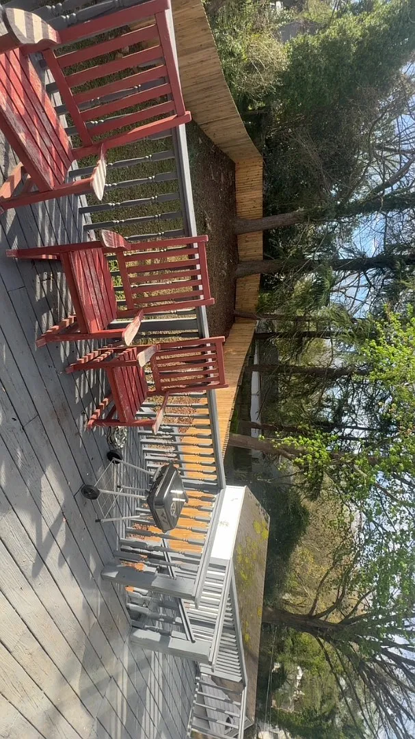 447 Avondale Dr — Photo 3